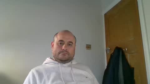 Snapshot of bobabator chatting on October 14, 2025, 2:29 pm bobabator online show from October 14, 2025, 2:29 pm