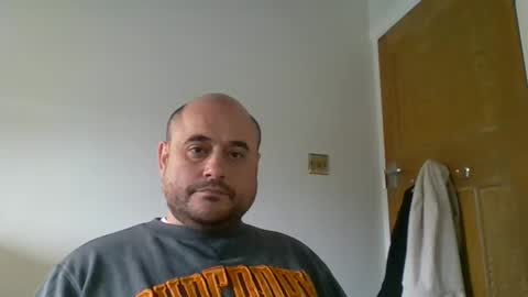 Snapshot of bobabator chatting on October 17, 2025, 12:08 pm bobabator online show from October 17, 2025, 12:08 pm