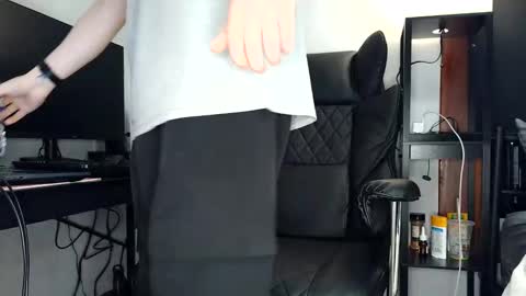 Snapshot of bobby72738 chatting on October 29, 2025, 8:54 pm bobby72738 online show from October 29, 2025, 8:54 pm