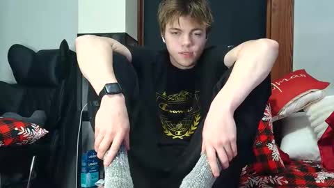 Snapshot of bobby72738 chatting on November 10, 2025, 3:38 am bobby72738 online show from November 10, 2025, 3:38 am