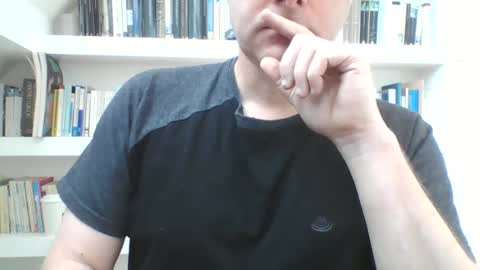 bobby_113 online show from December 9, 2024, 11:36 am