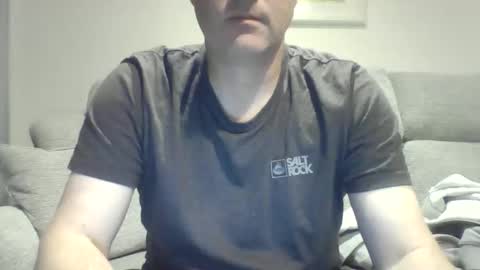 bobby_113 online show from September 11, 2025, 11:49 pm