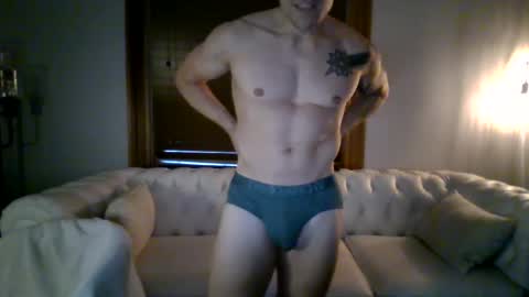 Snapshot of bobbybuff0758357 chatting on September 22, 2025, 9:28 pm BobbyBuff0 online show from September 22, 2025, 9:28 pm