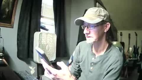 Snapshot of bobbyj75 chatting on June 1, 2026, 12:23 am BobbJ online show from June 1, 2026, 12:23 am
