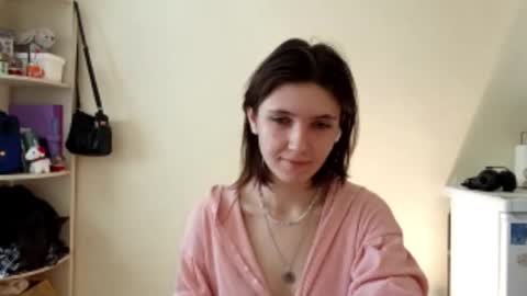 Mila online show from March 15, 2026, 8:09 am