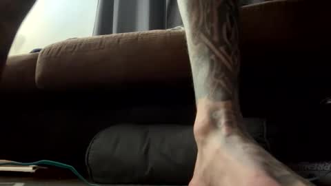 Snapshot of bodyart85_19 chatting on December 24, 2024, 10:11 am Bodyart85 19 online show from December 24, 2024, 10:11 am