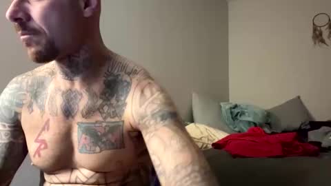 Snapshot of bodyart85_19 chatting on March 9, 2025, 10:19 am Bodyart85 19 online show from March 9, 2025, 10:19 am