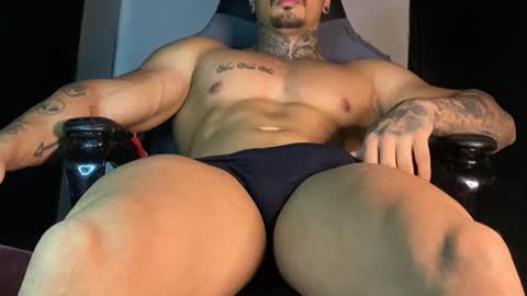 Snapshot of bodymenbr chatting on December 15, 2025, 9:52 pm bodymenbr online show from December 15, 2025, 9:52 pm