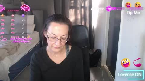 Ningifun couple online show from May 10, 2026, 5:23 am