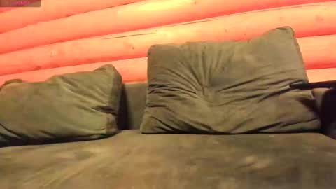 Nail and Olivia online show from February 13, 2025, 2:20 pm