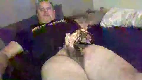 Snapshot of boidady chatting on November 22, 2025, 2:16 pm emilio online show from November 22, 2025, 2:16 pm