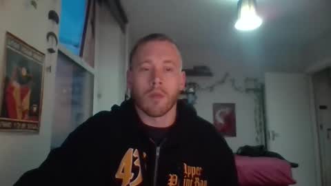 boky_ online show from April 27, 2026, 8:18 pm