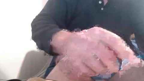 Snapshot of bolbil1 chatting on October 28, 2025, 1:25 pm bolbil1 online show from October 28, 2025, 1:25 pm