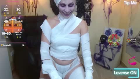 Snapshot of bom_bomx chatting on October 26, 2025, 12:05 am Paris online show from October 26, 2025, 12:05 am