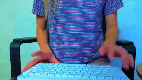 Mia online show from July 8, 2026, 12:31 pm