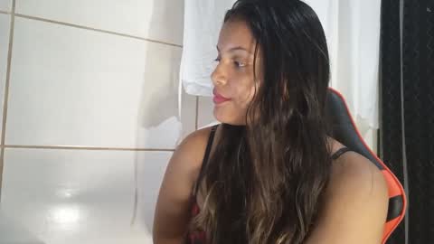 Snapshot of bombomepimenta chatting on February 25, 2025, 2:25 am bombomepimenta online show from February 25, 2025, 2:25 am