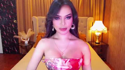 Snapshot of bombshellanita chatting on October 3, 2025, 6:05 pm bombshellanita online show from October 3, 2025, 6:05 pm