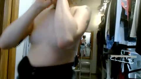 BombshellBaeby online show from May 25, 2026, 9:43 pm