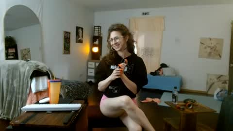 BombshellBaeby online show from July 19, 2026, 2:37 am