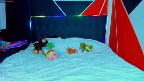 Snapshot of bonbon_lux chatting on October 10, 2025, 11:48 pm BON BON online show from October 10, 2025, 11:48 pm