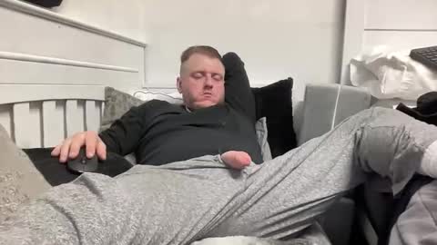 boner4you1994 online show from October 15, 2025, 11:10 am