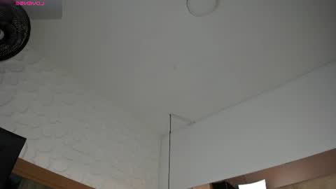 bonet_iris online show from June 26, 2026, 11:03 am