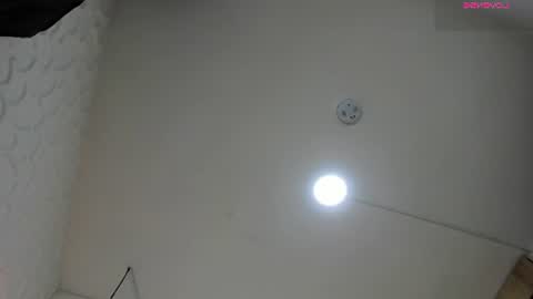 bonet_iris online show from July 14, 2026, 11:05 am