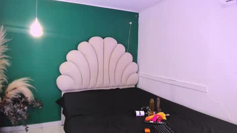 bonieklent online show from February 2, 2025, 12:51 am