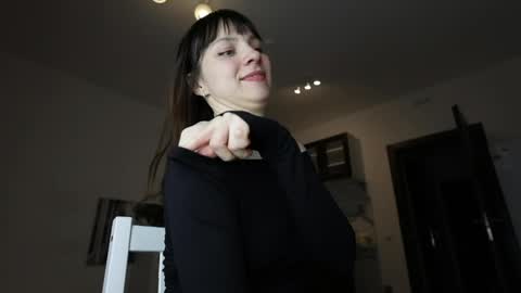 Snapshot of bonjourlabelle chatting on April 8, 2026, 7:58 pm Mary 3 live time content 18 online show from April 8, 2026, 7:58 pm