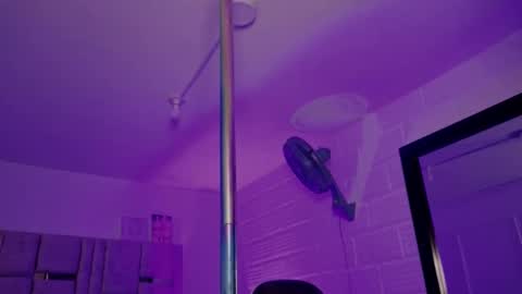 Bonnie Anderson  online show from May 15, 2026, 8:27 pm