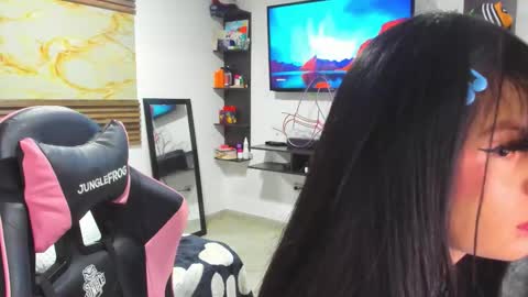 Snapshot of bonnie_bu chatting on October 12, 2025, 8:30 pm becky online show from October 12, 2025, 8:30 pm