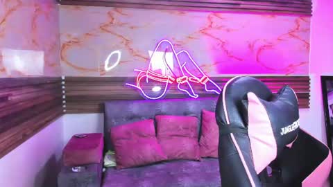 becky online show from June 22, 2026, 2:35 am