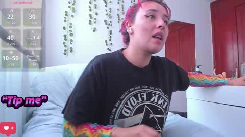 Bonnie Help me reach 500 likes online show from September 10, 2025, 5:24 pm