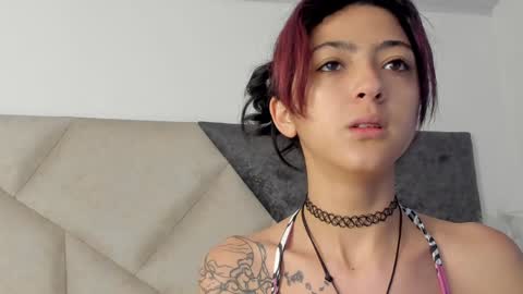 Snapshot of bonniecute_ chatting on January 5, 2025, 11:37 am online show from January 5, 2025, 11:37 am