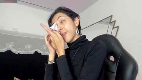 Snapshot of bonniecute_ chatting on January 9, 2025, 11:36 am online show from January 9, 2025, 11:36 am