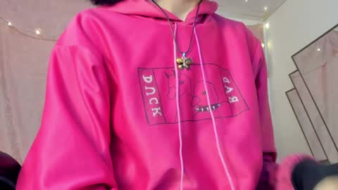 Snapshot of bonniecute_ chatting on January 11, 2025, 11:23 am online show from January 11, 2025, 11:23 am