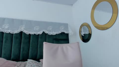 Snapshot of bonniecute_ chatting on January 19, 2025, 2:38 pm online show from January 19, 2025, 2:38 pm