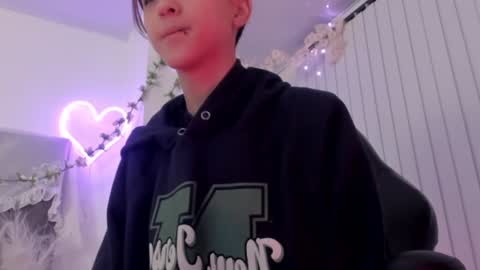 Snapshot of bonniecute_ chatting on January 25, 2025, 11:44 am online show from January 25, 2025, 11:44 am