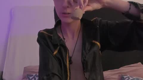 Snapshot of bonniecute_ chatting on March 8, 2025, 11:37 am online show from March 8, 2025, 11:37 am