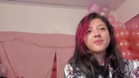 Snapshot of bonniecute_ chatting on March 11, 2025, 11:33 am online show from March 11, 2025, 11:33 am