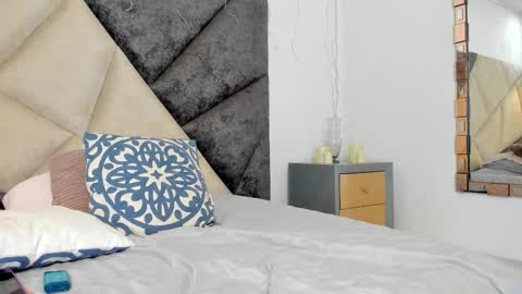 Snapshot of bonniecute_ chatting on October 28, 2025, 11:51 pm online show from October 28, 2025, 11:51 pm