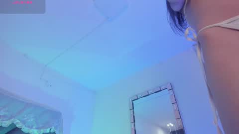 Snapshot of bonniecute_ chatting on July 23, 2026, 1:58 am online show from July 23, 2026, 1:58 am