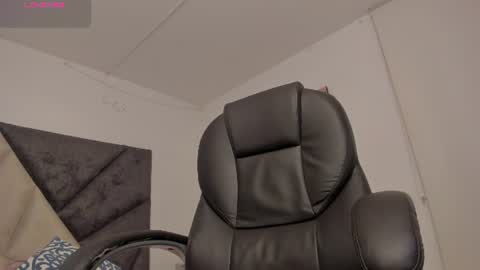 Snapshot of bonniecute_ chatting on July 24, 2026, 11:47 pm online show from July 24, 2026, 11:47 pm