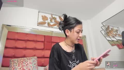 Snapshot of bonniecute_ chatting on August 3, 2026, 12:09 am online show from August 3, 2026, 12:09 am