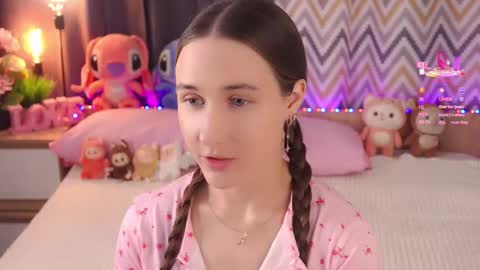 Emma online show from September 20, 2025, 1:17 am