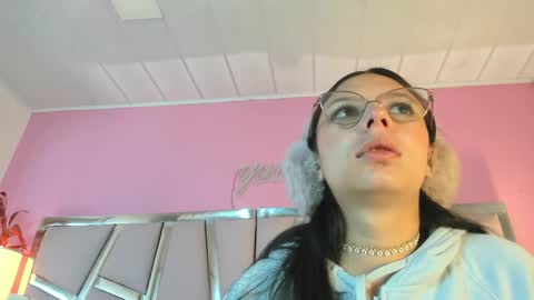 Snapshot of bonniepark_ chatting on May 19, 2026, 1:39 pm Bonnie online show from May 19, 2026, 1:39 pm