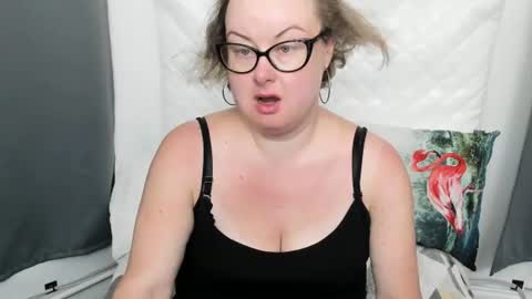 Snapshot of bonnieshining chatting on July 13, 2026, 3:53 am Bonnie online show from July 13, 2026, 3:53 am