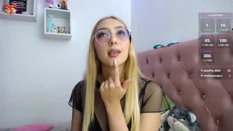 Snapshot of bonny_clyde_xx_ chatting on November 11, 2025, 2:00 am Soffy Brooks Independent model online show from November 11, 2025, 2:00 am