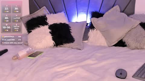 Snapshot of bonny_shine599 chatting on December 16, 2024, 10:18 am Bonny Shine online show from December 16, 2024, 10:18 am