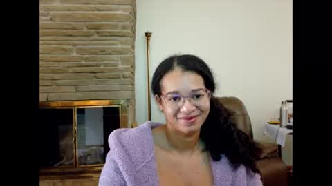 Queen Bon Vivantt online show from October 20, 2025, 1:22 pm